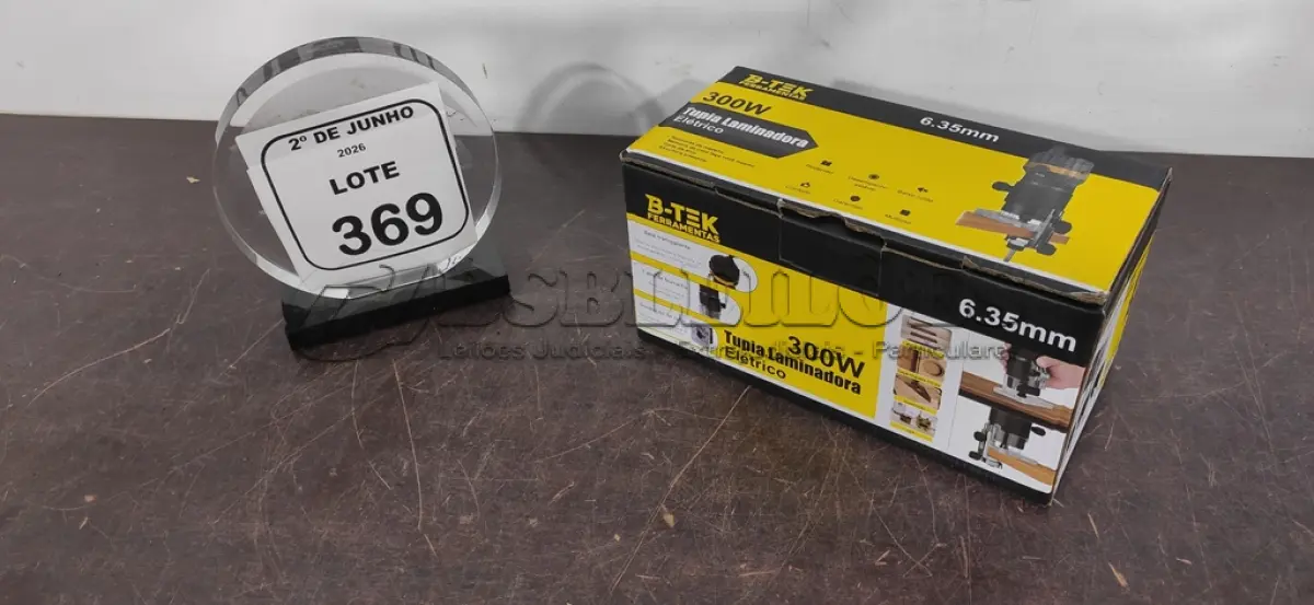 LOTE 369 - 01 TUPIA LAMINADORA 300W 220V (NOVO). (NO ESTADO) ATENÇÃO! FAZER A VISITAÇÃO ANTES DE ARREMATAR, NÃO SABEMOS SE FUNCIONA, LEILÃO NÃO TEM GARANTIA E NEM DEVOLUÇÃO, SUJEITO A POSSÍVEIS AVARIAS VISÍVEIS/OCULTAS E/OU AUSÊNCIA DE COMPONENTES.
