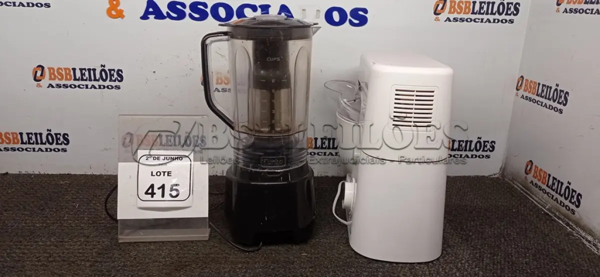 LOTE 415 - 01 BATEDEIRA PLANETÁRIA 220V MARCA MONDIAL E 01 LIQUDIFICADOR220V MARCA MONDIAL. (NO ESTADO) ATENÇÃO! FAZER A VISITAÇÃO ANTES DE ARREMATAR, NÃO SABEMOS SE FUNCIONA, LEILÃO NÃO TEM GARANTIA E NEM DEVOLUÇÃO, SUJEITO A POSSÍVEIS AVARIAS VISÍVEIS/OCULTAS E/OU AUSÊNCIA DE COMPONENTES.