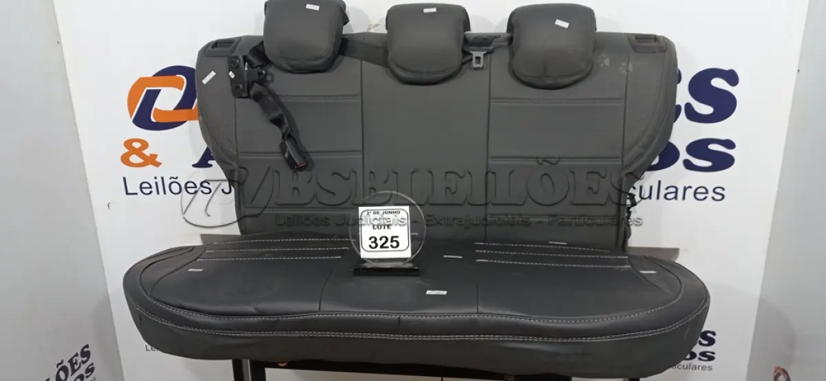 LOTE 325 - 01 ASSENTO COM ENCOSTO AUTOMOTIVO. (NO ESTADO) ATENÇÃO! FAZER A VISITAÇÃO ANTES DE ARREMATAR, NÃO SABEMOS SE FUNCIONA, LEILÃO NÃO TEM GARANTIA E NEM DEVOLUÇÃO, SUJEITO A POSSÍVEIS AVARIAS VISÍVEIS/OCULTAS E/OU AUSÊNCIA DE COMPONENTES.