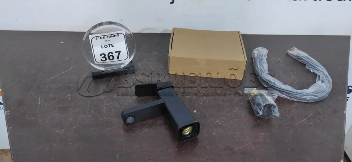 LOTE 367 - 01 TORNEIRA MISTURADOR MARCA PRIZI COM ACESSÓRIOS. (NO ESTADO) ATENÇÃO! FAZER A VISITAÇÃO ANTES DE ARREMATAR, NÃO SABEMOS SE FUNCIONA, LEILÃO NÃO TEM GARANTIA E NEM DEVOLUÇÃO, SUJEITO A POSSÍVEIS AVARIAS VISÍVEIS/OCULTAS E/OU AUSÊNCIA DE COMPONENTES.