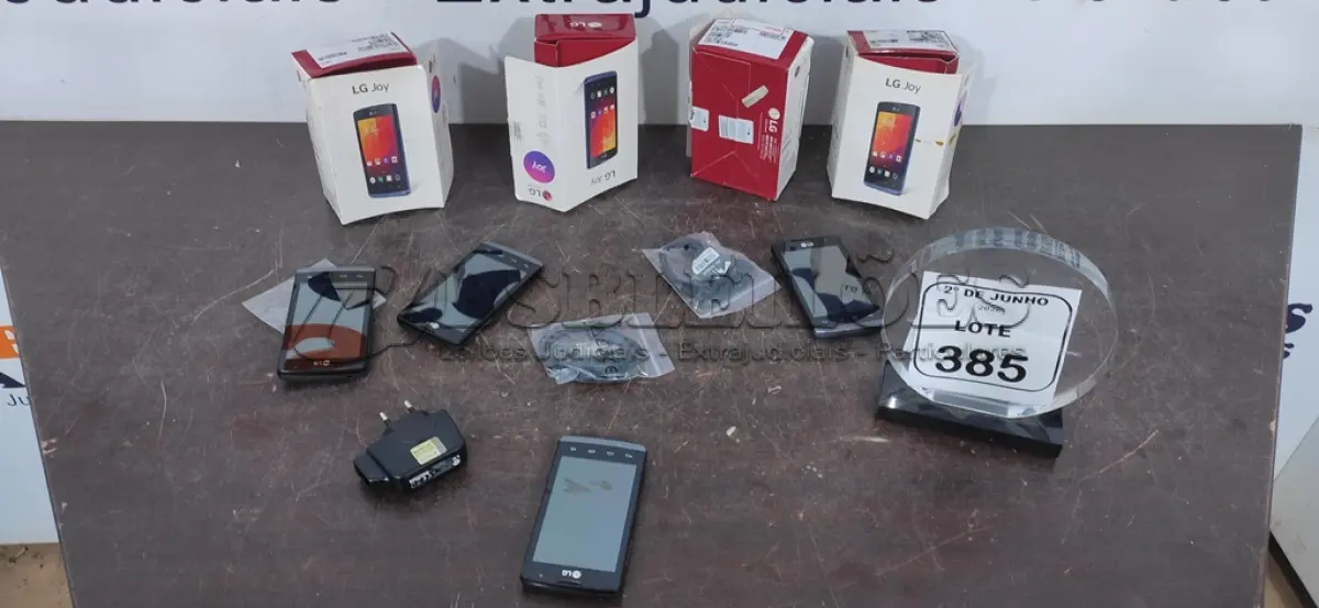 LOTE 385 - 04 CELULARES MODELO JOY MARCA LG MARCA LG. (NO ESTADO) ATENÇÃO! FAZER A VISITAÇÃO ANTES DE ARREMATAR, NÃO SABEMOS SE FUNCIONA, LEILÃO NÃO TEM GARANTIA E NEM DEVOLUÇÃO, SUJEITO A POSSÍVEIS AVARIAS VISÍVEIS/OCULTAS E/OU AUSÊNCIA DE COMPONENTES.