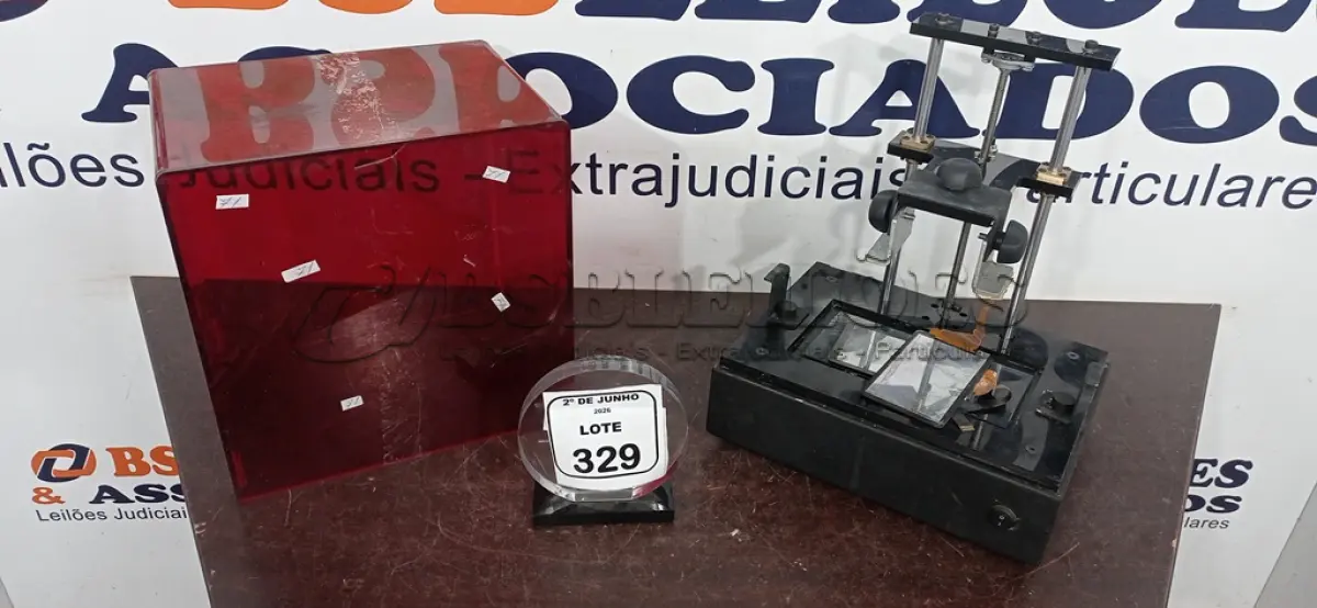 LOTE 329 - 01 IMPRESSORA 3D. (NO ESTADO) ATENÇÃO! FAZER A VISITAÇÃO ANTES DE ARREMATAR, NÃO SABEMOS SE FUNCIONA, LEILÃO NÃO TEM GARANTIA E NEM DEVOLUÇÃO, SUJEITO A POSSÍVEIS AVARIAS VISÍVEIS/OCULTAS E/OU AUSÊNCIA DE COMPONENTES.