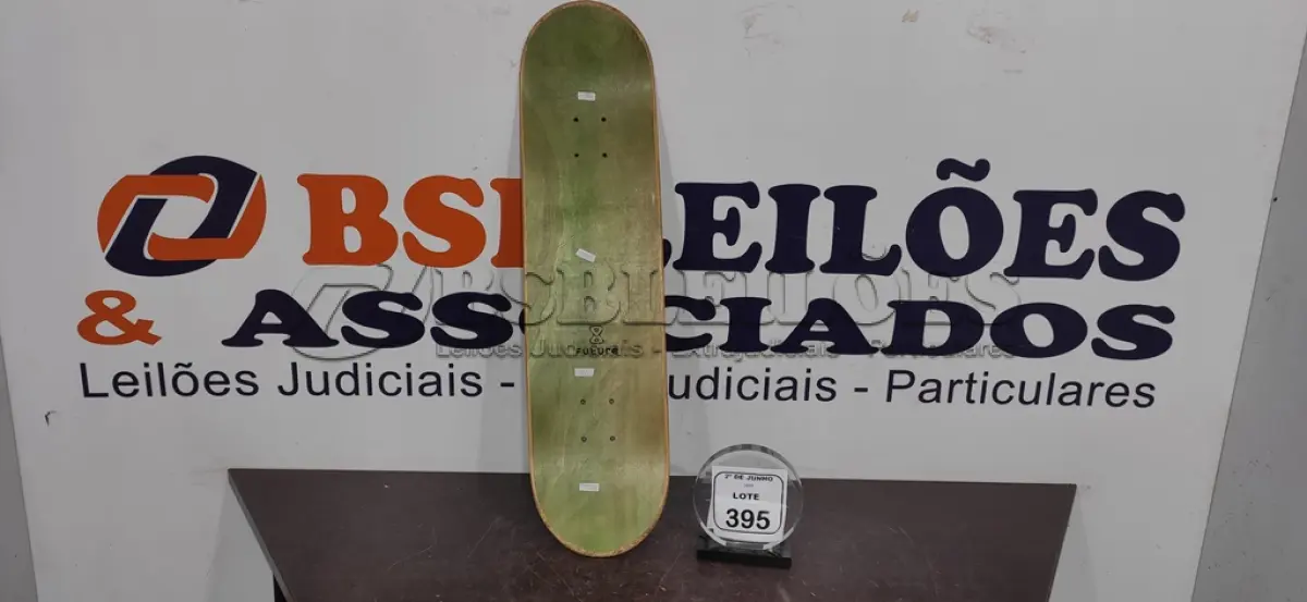 LOTE 395 - 01 SHAPE DE SKATE TAMANHO 8.0  MARCA FUTURE. (NO ESTADO) ATENÇÃO! FAZER A VISITAÇÃO ANTES DE ARREMATAR, NÃO SABEMOS SE FUNCIONA, LEILÃO NÃO TEM GARANTIA E NEM DEVOLUÇÃO, SUJEITO A POSSÍVEIS AVARIAS VISÍVEIS/OCULTAS E/OU AUSÊNCIA DE COMPONENTES.