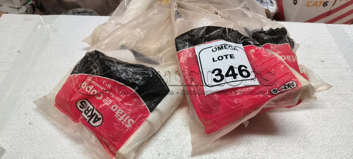 LOTE 346 - 03 SIFÕES TIPO COMO EM PVC BRANCO - AKROS. (NO ESTADO EM QUE SE ENCONTRA. SUJEITO A AVARIAS OCULTAS/VISÍVEIS.)