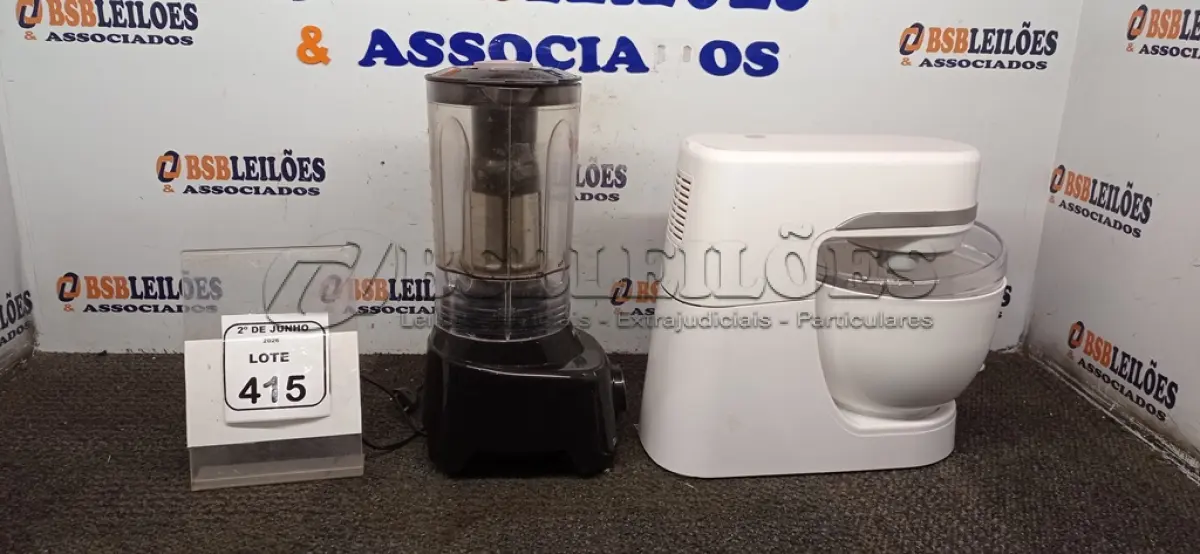 LOTE 415 - 01 BATEDEIRA PLANETÁRIA 220V MARCA MONDIAL E 01 LIQUDIFICADOR220V MARCA MONDIAL. (NO ESTADO) ATENÇÃO! FAZER A VISITAÇÃO ANTES DE ARREMATAR, NÃO SABEMOS SE FUNCIONA, LEILÃO NÃO TEM GARANTIA E NEM DEVOLUÇÃO, SUJEITO A POSSÍVEIS AVARIAS VISÍVEIS/OCULTAS E/OU AUSÊNCIA DE COMPONENTES.