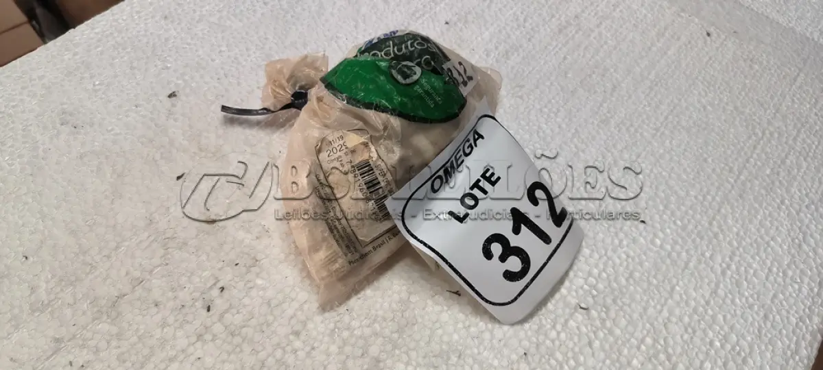LOTE 312 - 50 PLUGS MACHO (FF) - Ø 1/2. (NO ESTADO EM QUE SE ENCONTRA. SUJEITO A AVARIAS OCULTAS/VISÍVEIS.)