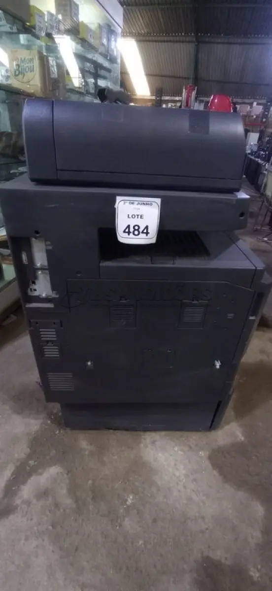 LOTE 484 - 01 COPIADORA TASKALFA 2551CI 110V MARCA KYOCERA. (NO ESTADO) ATENÇÃO! FAZER A VISITAÇÃO ANTES DE ARREMATAR, NÃO SABEMOS SE FUNCIONA, LEILÃO NÃO TEM GARANTIA E NEM DEVOLUÇÃO, SUJEITO A POSSÍVEIS AVARIAS VISÍVEIS/OCULTAS E/OU AUSÊNCIA DE COMPONENTES.