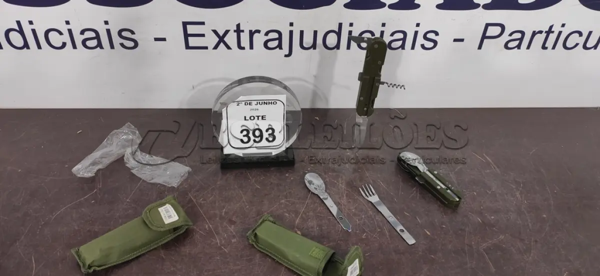LOTE 393 - 02 CANIVETES PARA CAMPING MULTIFUNCIONAL COM BAINHA DE NYLON (NOVO). (NO ESTADO) ATENÇÃO! FAZER A VISITAÇÃO ANTES DE ARREMATAR, NÃO SABEMOS SE FUNCIONA, LEILÃO NÃO TEM GARANTIA E NEM DEVOLUÇÃO, SUJEITO A POSSÍVEIS AVARIAS VISÍVEIS/OCULTAS E/OU AUSÊNCIA DE COMPONENTES.