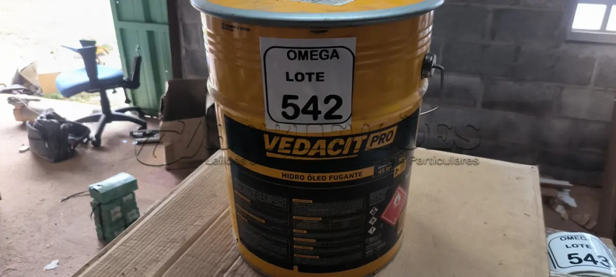 LOTE 542 - 01 HIDRO ÓLEO FUGANTE - VEDACIT - LATAS DE 18L - BASE SOLVENTE. (NO ESTADO EM QUE SE ENCONTRA. SUJEITO A AVARIAS OCULTAS/VISÍVEIS.)