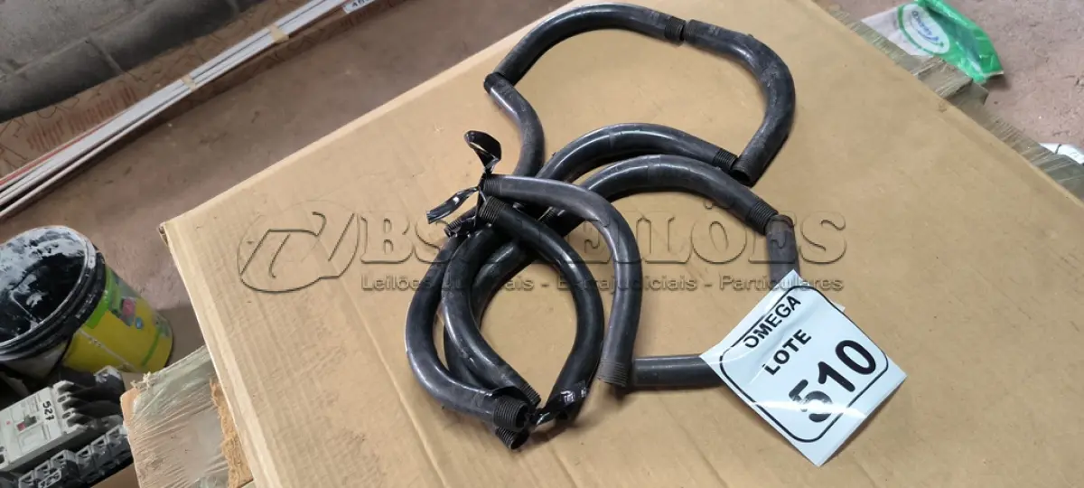 LOTE 510 - 12 CURVAS LONGAS 1/2" PARA ELETRODUTO EM PVC. (NO ESTADO EM QUE SE ENCONTRA. SUJEITO A AVARIAS OCULTAS/VISÍVEIS.)