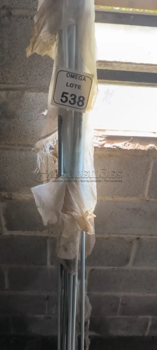 LOTE 538 - 08 BARRAS ROSCADAS DE 1" COM 3,0 M. (NO ESTADO EM QUE SE ENCONTRA. SUJEITO A AVARIAS OCULTAS/VISÍVEIS.)