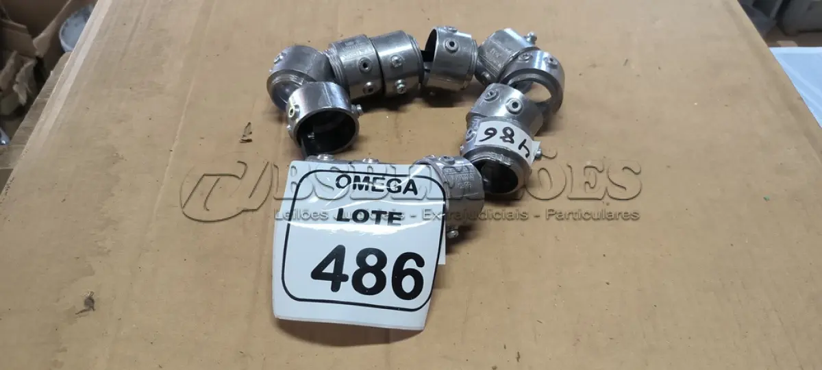 LOTE 486 - 12 CONES UM (T) 110 C-PB 1 1/4". (NO ESTADO EM QUE SE ENCONTRA. SUJEITO A AVARIAS OCULTAS/VISÍVEIS.)