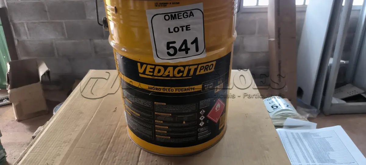 LOTE 541 - 01 HIDRO ÓLEO FUGANTE - VEDACIT - LATAS DE 18L - BASE SOLVENTE. (NO ESTADO EM QUE SE ENCONTRA. SUJEITO A AVARIAS OCULTAS/VISÍVEIS.)