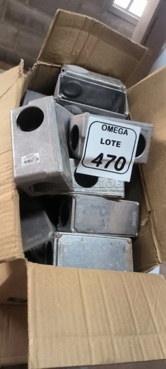 LOTE 470 - 30 PETROLETES DM (T) 112 L. (NO ESTADO EM QUE SE ENCONTRA. SUJEITO A AVARIAS OCULTAS/VISÍVEIS.)