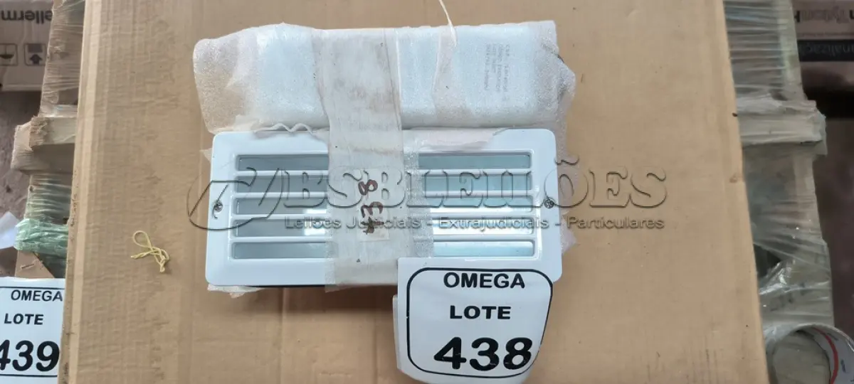 LOTE 438 - 04 LUMINÁRIAS DE EMBUTIR PARA ÁREAS MOLHADA 15 CM. (NO ESTADO EM QUE SE ENCONTRA. SUJEITO A AVARIAS OCULTAS/VISÍVEIS.)