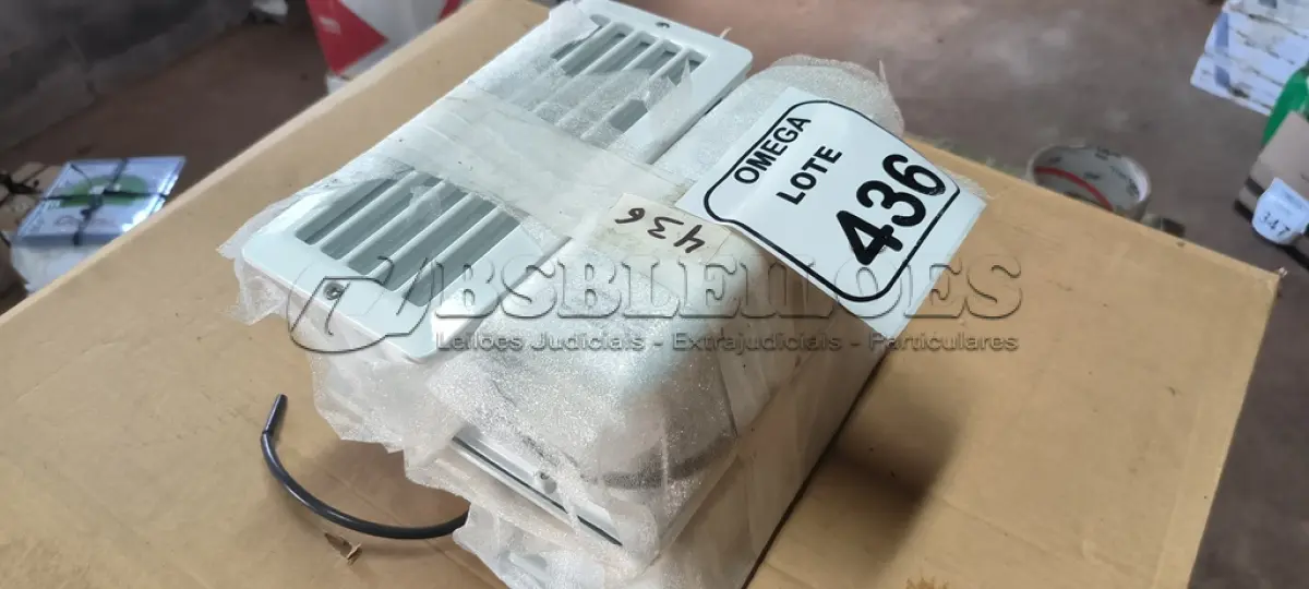 LOTE 436 - 04 LUMINÁRIAS DE EMBUTIR PARA ÁREAS MOLHADA 15 CM. (NO ESTADO EM QUE SE ENCONTRA. SUJEITO A AVARIAS OCULTAS/VISÍVEIS.)