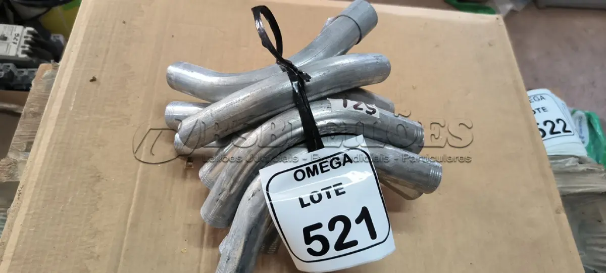 LOTE 521 - 10 CURVAS LONGA PARA ELETRODUTO 1". (NO ESTADO EM QUE SE ENCONTRA. SUJEITO A AVARIAS OCULTAS/VISÍVEIS.)