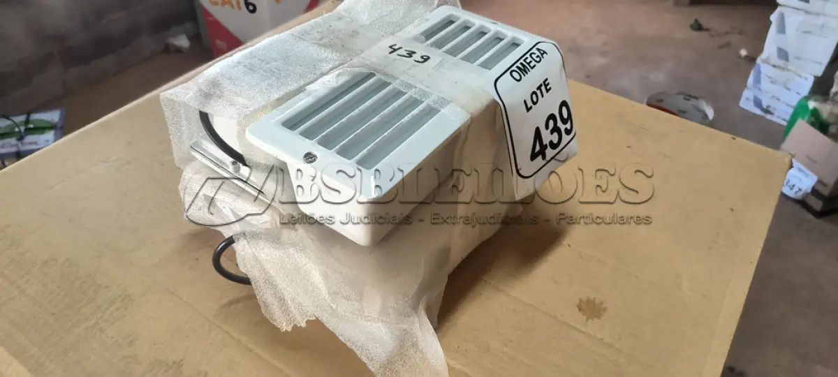 LOTE 439 - 04 LUMINÁRIAS DE EMBUTIR PARA ÁREAS MOLHADA 15 CM. (NO ESTADO EM QUE SE ENCONTRA. SUJEITO A AVARIAS OCULTAS/VISÍVEIS.)