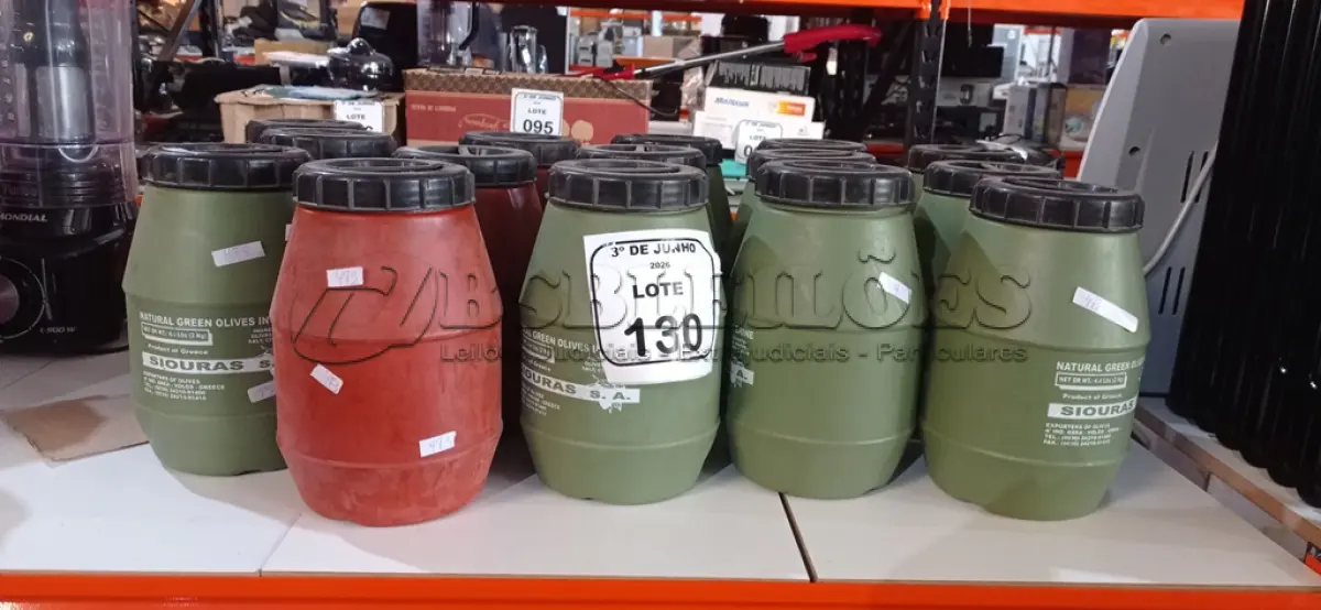 LOTE 130 - 15 POTES DE AZEITONA VAZIOS. (NO ESTADO) ATENÇÃO! FAZER A VISITAÇÃO ANTES DE ARREMATAR, NÃO SABEMOS SE FUNCIONA, LEILÃO NÃO TEM GARANTIA E NEM DEVOLUÇÃO, SUJEITO A POSSÍVEIS AVARIAS VISÍVEIS/OCULTAS E/OU AUSÊNCIA DE COMPONENTES.