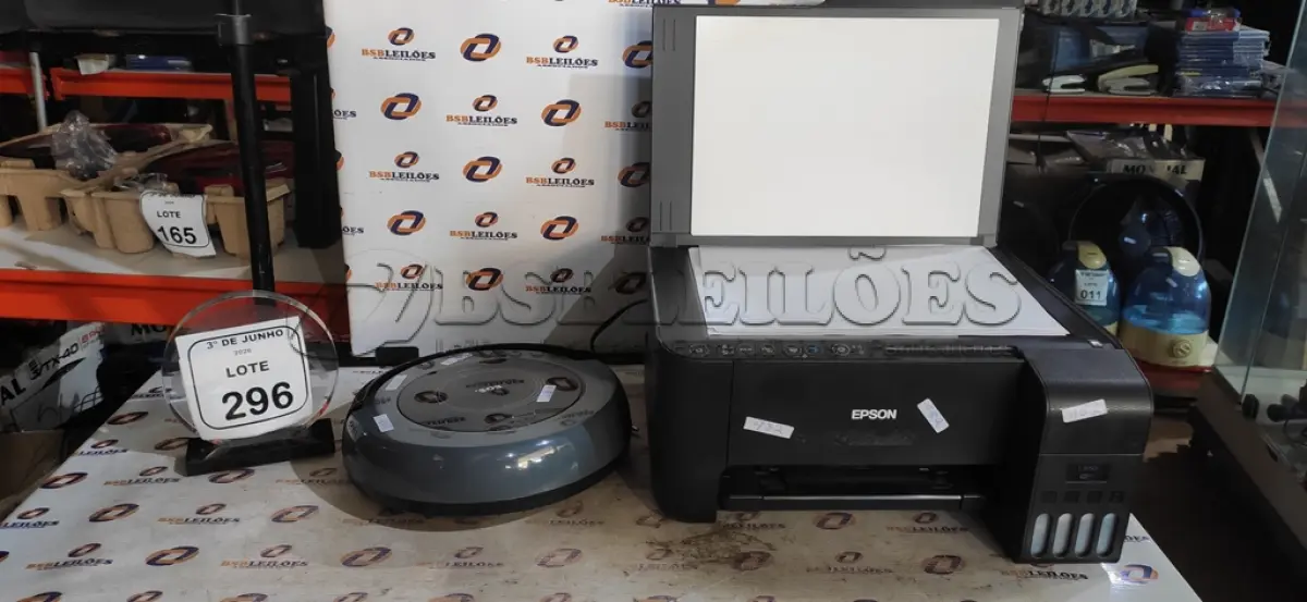 LOTE 296 - 01 IMPRESSORA MODELO L3150 MARCA EPSON E 01 ASPIRADOR ROBÔ MARCA EOS. (NO ESTADO) ATENÇÃO! FAZER A VISITAÇÃO ANTES DE ARREMATAR, NÃO SABEMOS SE FUNCIONA, LEILÃO NÃO TEM GARANTIA E NEM DEVOLUÇÃO, SUJEITO A POSSÍVEIS AVARIAS VISÍVEIS/OCULTAS E/OU AUSÊNCIA DE COMPONENTES.