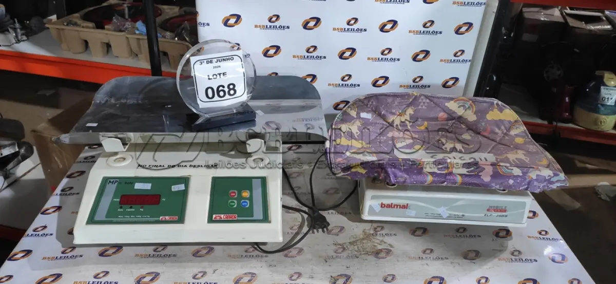 LOTE 068 - 02 BALANÇAS PEDIÁTRICAS MODELO DIVERSOS. (NO ESTADO) ATENÇÃO! FAZER A VISITAÇÃO ANTES DE ARREMATAR, NÃO SABEMOS SE FUNCIONA, LEILÃO NÃO TEM GARANTIA E NEM DEVOLUÇÃO, SUJEITO A POSSÍVEIS AVARIAS VISÍVEIS/OCULTAS E/OU AUSÊNCIA DE COMPONENTES.
