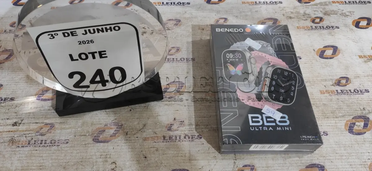 LOTE 240 - 01 SMART WATCH MODELO BE8 ULTRA MINI MARCA BENEDO. (NO ESTADO) ATENÇÃO! FAZER A VISITAÇÃO ANTES DE ARREMATAR, NÃO SABEMOS SE FUNCIONA, LEILÃO NÃO TEM GARANTIA E NEM DEVOLUÇÃO, SUJEITO A POSSÍVEIS AVARIAS VISÍVEIS/OCULTAS E/OU AUSÊNCIA DE COMPONENTES.