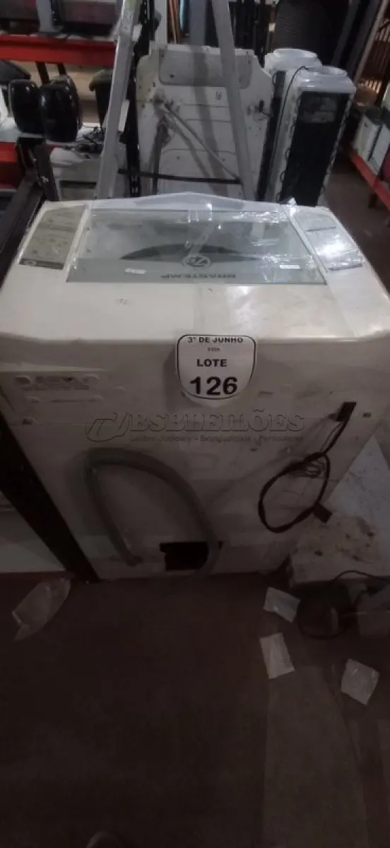 LOTE 126 - 01 MÁQUINA DE LAVAR 220V 7KG MARCA BRASTEMP. (NO ESTADO) ATENÇÃO! FAZER A VISITAÇÃO ANTES DE ARREMATAR, NÃO SABEMOS SE FUNCIONA, LEILÃO NÃO TEM GARANTIA E NEM DEVOLUÇÃO, SUJEITO A POSSÍVEIS AVARIAS VISÍVEIS/OCULTAS E/OU AUSÊNCIA DE COMPONENTES.