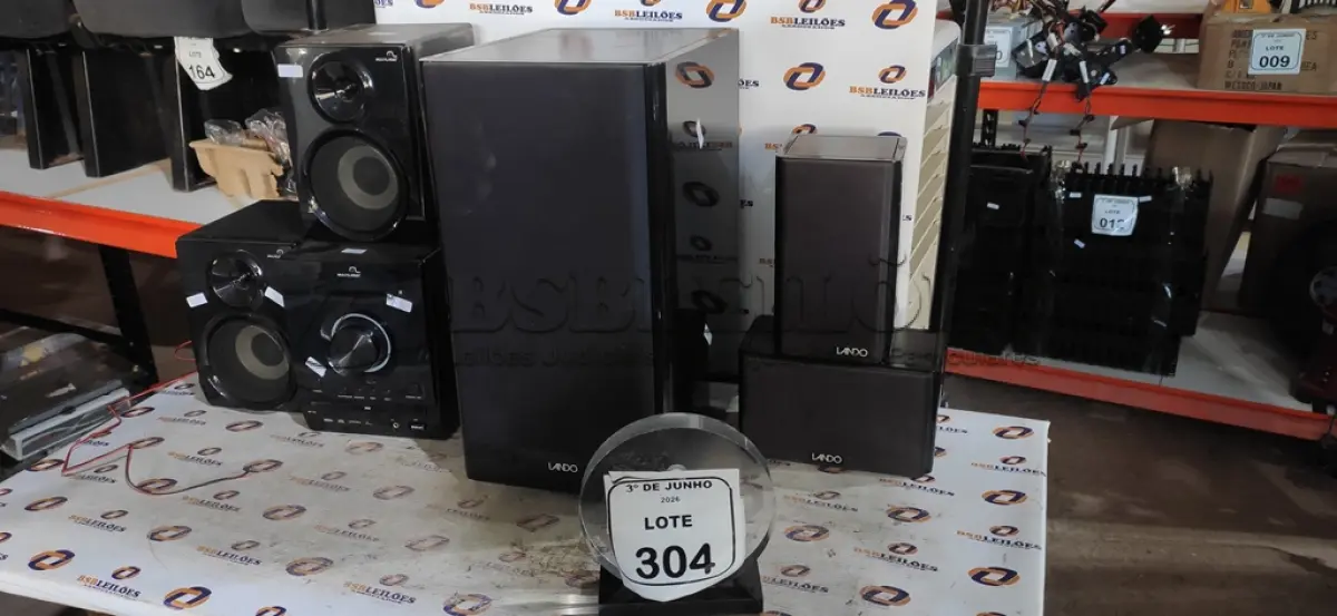 LOTE 304 - 01 MINI SYSTEM COM 05 CAIXAS MARCA MULTILASER. (NO ESTADO) ATENÇÃO! FAZER A VISITAÇÃO ANTES DE ARREMATAR, NÃO SABEMOS SE FUNCIONA, LEILÃO NÃO TEM GARANTIA E NEM DEVOLUÇÃO, SUJEITO A POSSÍVEIS AVARIAS VISÍVEIS/OCULTAS E/OU AUSÊNCIA DE COMPONENTES.