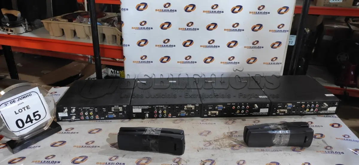 LOTE 045 - 04 SINTONIZADORES HDTV 232-ATSC. (NO ESTADO) ATENÇÃO! FAZER A VISITAÇÃO ANTES DE ARREMATAR, NÃO SABEMOS SE FUNCIONA, LEILÃO NÃO TEM GARANTIA E NEM DEVOLUÇÃO, SUJEITO A POSSÍVEIS AVARIAS VISÍVEIS/OCULTAS E/OU AUSÊNCIA DE COMPONENTES.