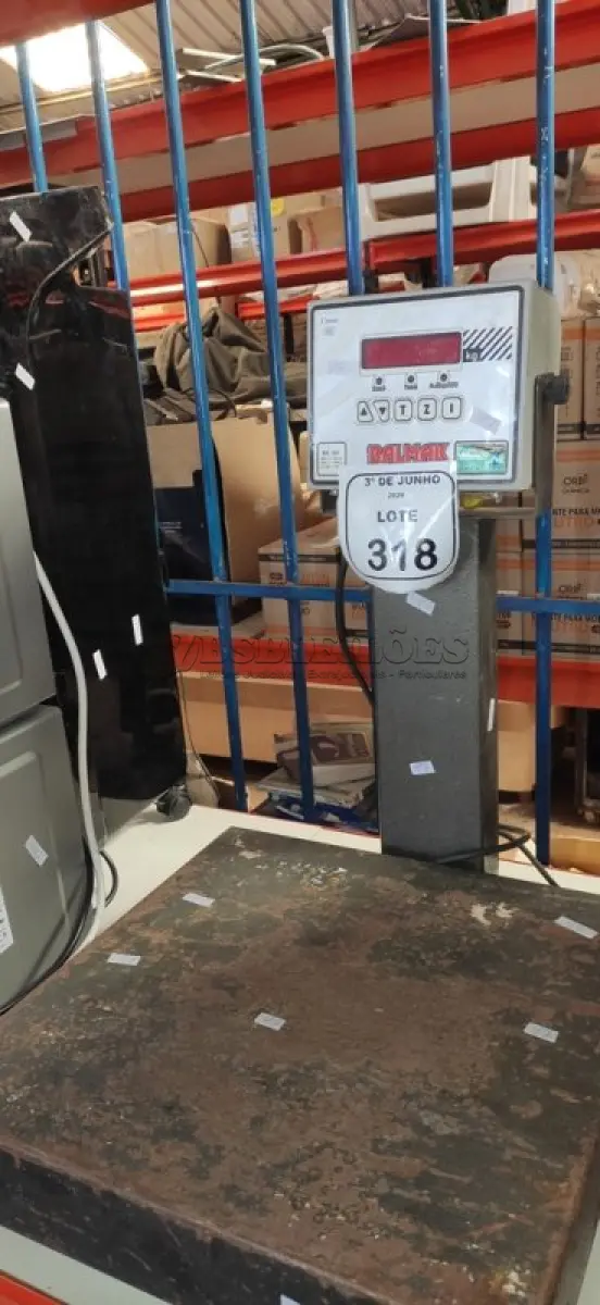 LOTE 318 - 01 BALANÇA MÁXIMO 50KG MARCA BALMAX. (NO ESTADO) ATENÇÃO! FAZER A VISITAÇÃO ANTES DE ARREMATAR, NÃO SABEMOS SE FUNCIONA, LEILÃO NÃO TEM GARANTIA E NEM DEVOLUÇÃO, SUJEITO A POSSÍVEIS AVARIAS VISÍVEIS/OCULTAS E/OU AUSÊNCIA DE COMPONENTES.