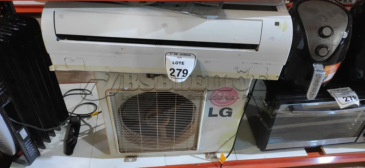 LOTE 279 - 01 EVAPORADORA DE 11000 BTU/H E 01 CONDENSADORA DE 6000 BTU/H. (NO ESTADO) ATENÇÃO! FAZER A VISITAÇÃO ANTES DE ARREMATAR, NÃO SABEMOS SE FUNCIONA, LEILÃO NÃO TEM GARANTIA E NEM DEVOLUÇÃO, SUJEITO A POSSÍVEIS AVARIAS VISÍVEIS/OCULTAS E/OU AUSÊNCIA DE COMPONENTES.