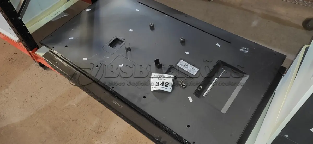 LOTE 342 - 01 TV 50’’ MARCA LG E 01 TV 46’’ MARCA SONY PARA RETIRADA DE PEÇAS. (NO ESTADO) ATENÇÃO! FAZER A VISITAÇÃO ANTES DE ARREMATAR, NÃO SABEMOS SE FUNCIONA, LEILÃO NÃO TEM GARANTIA E NEM DEVOLUÇÃO, SUJEITO A POSSÍVEIS AVARIAS VISÍVEIS/OCULTAS E/OU AUSÊNCIA DE COMPONENTES.