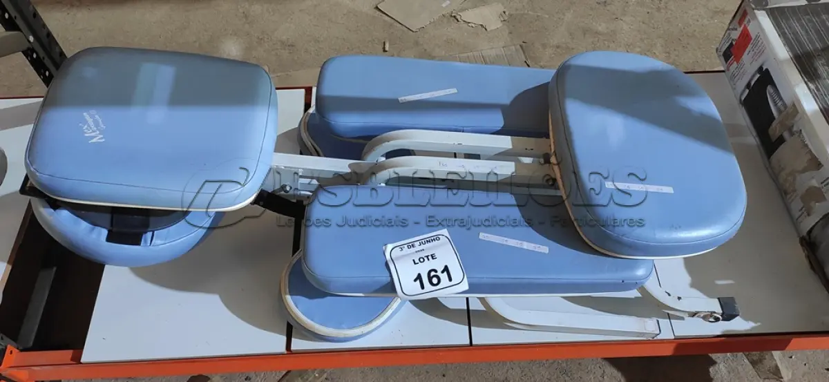 LOTE 161 - 01 CADEIRA DE QUICK MASSAGEM PORTÁTIL MARCA MEX. (NO ESTADO) ATENÇÃO! FAZER A VISITAÇÃO ANTES DE ARREMATAR, NÃO SABEMOS SE FUNCIONA, LEILÃO NÃO TEM GARANTIA E NEM DEVOLUÇÃO, SUJEITO A POSSÍVEIS AVARIAS VISÍVEIS/OCULTAS E/OU AUSÊNCIA DE COMPONENTES.