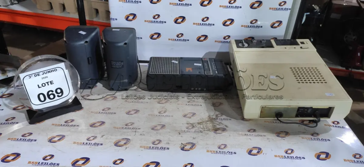 LOTE 069 - 01 SECRETÁRIA ELETRÔNICA MARCA SANYO, 01 GRAVADOR CASSETE MARCA RD-610X MARCA SHARP E 02 CAIXINHAS DE SOM PARA PC. (NO ESTADO) ATENÇÃO! FAZER A VISITAÇÃO ANTES DE ARREMATAR, NÃO SABEMOS SE FUNCIONA, LEILÃO NÃO TEM GARANTIA E NEM DEVOLUÇÃO, SUJEITO A POSSÍVEIS AVARIAS VISÍVEIS/OCULTAS E/OU AUSÊNCIA DE COMPONENTES.