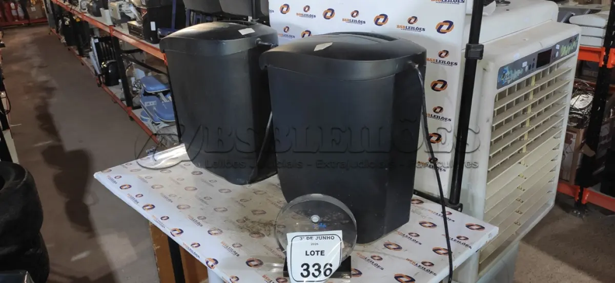 LOTE 336 - 02 FRAGMENTADORAS DE PAPEL. (NO ESTADO) ATENÇÃO! FAZER A VISITAÇÃO ANTES DE ARREMATAR, NÃO SABEMOS SE FUNCIONA, LEILÃO NÃO TEM GARANTIA E NEM DEVOLUÇÃO, SUJEITO A POSSÍVEIS AVARIAS VISÍVEIS/OCULTAS E/OU AUSÊNCIA DE COMPONENTES.