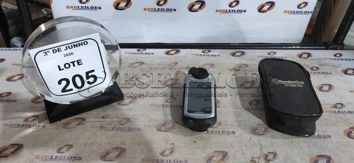 LOTE 205 - 01 GPS MODELO COLORADO 300 MARCA GARMIN. (NO ESTADO) ATENÇÃO! FAZER A VISITAÇÃO ANTES DE ARREMATAR, NÃO SABEMOS SE FUNCIONA, LEILÃO NÃO TEM GARANTIA E NEM DEVOLUÇÃO, SUJEITO A POSSÍVEIS AVARIAS VISÍVEIS/OCULTAS E/OU AUSÊNCIA DE COMPONENTES.