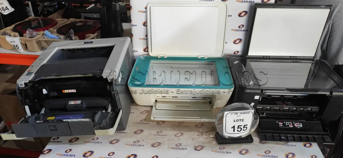 LOTE 155 - 03 IMPRESSORAS DE MARCAS E MODELOS DIVERSOS. (NO ESTADO) ATENÇÃO! FAZER A VISITAÇÃO ANTES DE ARREMATAR, NÃO SABEMOS SE FUNCIONA, LEILÃO NÃO TEM GARANTIA E NEM DEVOLUÇÃO, SUJEITO A POSSÍVEIS AVARIAS VISÍVEIS/OCULTAS E/OU AUSÊNCIA DE COMPONENTES.