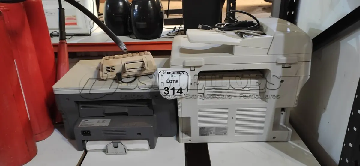 LOTE 314 - 01 IMPRESSORA MODELO SCX-4200 MARCA SAMSUNG, 01 IMPRESSORA MODELO 3200MFP MARCA XEROX E 01 CALCULADORA COMERCIAL. (NO ESTADO) ATENÇÃO! FAZER A VISITAÇÃO ANTES DE ARREMATAR, NÃO SABEMOS SE FUNCIONA, LEILÃO NÃO TEM GARANTIA E NEM DEVOLUÇÃO, SUJEITO A POSSÍVEIS AVARIAS VISÍVEIS/OCULTAS E/OU AUSÊNCIA DE COMPONENTES.