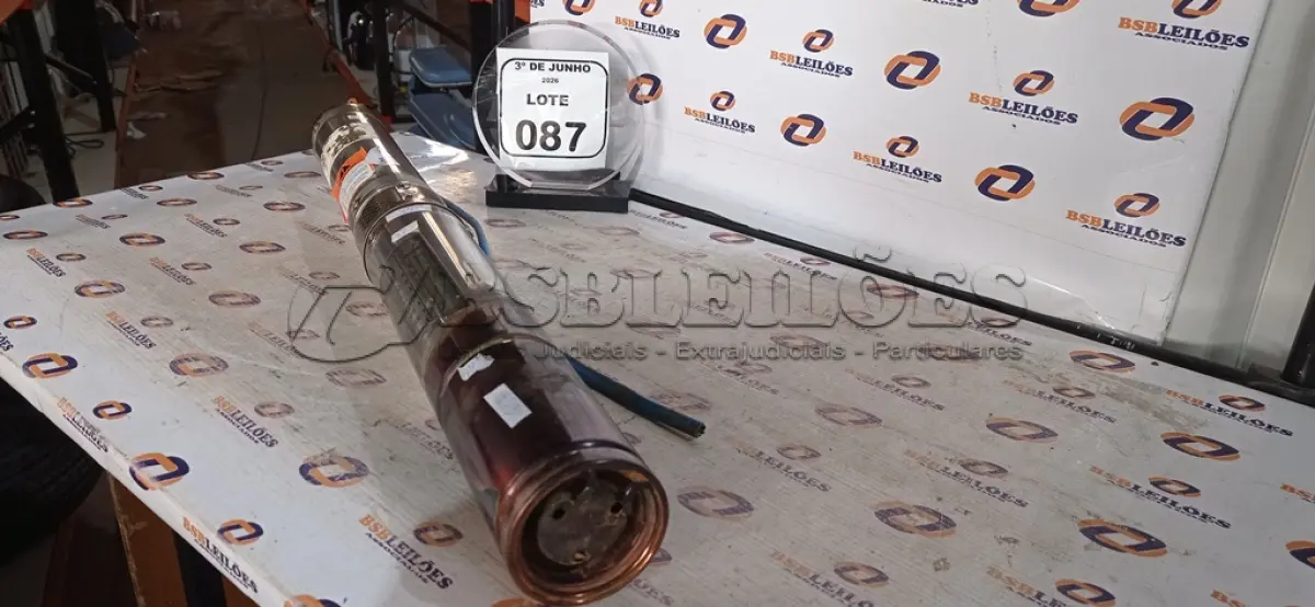 LOTE 087 - 01 BOMBA SUBMERSA BIVOLT 60HZ MODELO 35G-JD2-06 MARCA LUKMA. (NO ESTADO) ATENÇÃO! FAZER A VISITAÇÃO ANTES DE ARREMATAR, NÃO SABEMOS SE FUNCIONA, LEILÃO NÃO TEM GARANTIA E NEM DEVOLUÇÃO, SUJEITO A POSSÍVEIS AVARIAS VISÍVEIS/OCULTAS E/OU AUSÊNCIA DE COMPONENTES.