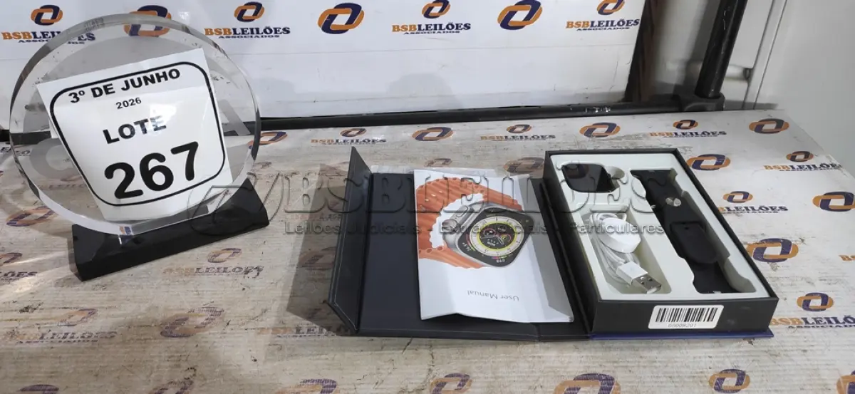 LOTE 267 - 01 SMART WATCH MODELO BE8 ULTRA MINI MARCA BENEDO. (NO ESTADO) ATENÇÃO! FAZER A VISITAÇÃO ANTES DE ARREMATAR, NÃO SABEMOS SE FUNCIONA, LEILÃO NÃO TEM GARANTIA E NEM DEVOLUÇÃO, SUJEITO A POSSÍVEIS AVARIAS VISÍVEIS/OCULTAS E/OU AUSÊNCIA DE COMPONENTES.