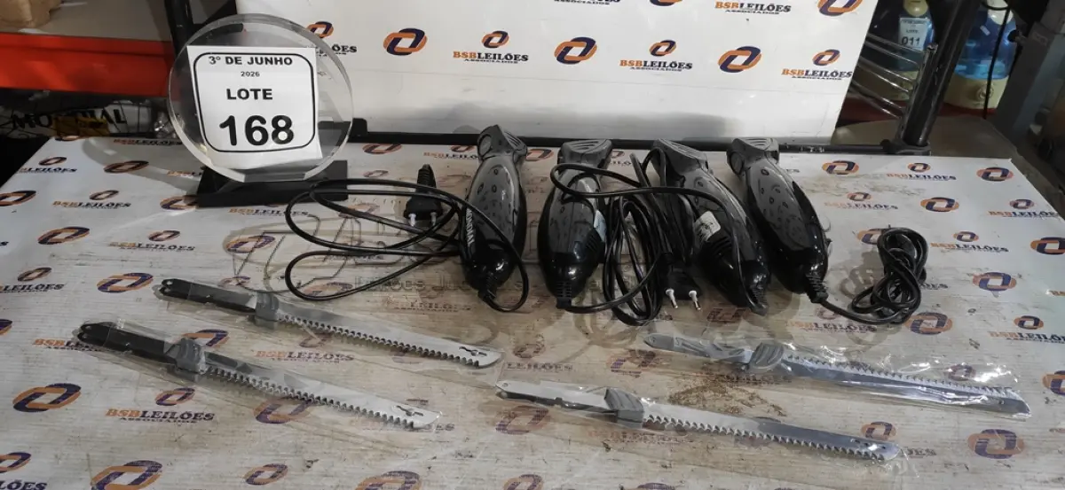 LOTE 168 - 04 FACAS ELÉTRICAS MARCA MONDIAL. (NO ESTADO) ATENÇÃO! FAZER A VISITAÇÃO ANTES DE ARREMATAR, NÃO SABEMOS SE FUNCIONA, LEILÃO NÃO TEM GARANTIA E NEM DEVOLUÇÃO, SUJEITO A POSSÍVEIS AVARIAS VISÍVEIS/OCULTAS E/OU AUSÊNCIA DE COMPONENTES.
