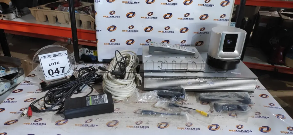 LOTE 047 - 01 KIT DE VIDEOCONFERÊNCIA MODELO IPELA PCS-G50 MARCA SONY. (NO ESTADO) ATENÇÃO! FAZER A VISITAÇÃO ANTES DE ARREMATAR, NÃO SABEMOS SE FUNCIONA, LEILÃO NÃO TEM GARANTIA E NEM DEVOLUÇÃO, SUJEITO A POSSÍVEIS AVARIAS VISÍVEIS/OCULTAS E/OU AUSÊNCIA DE COMPONENTES.
