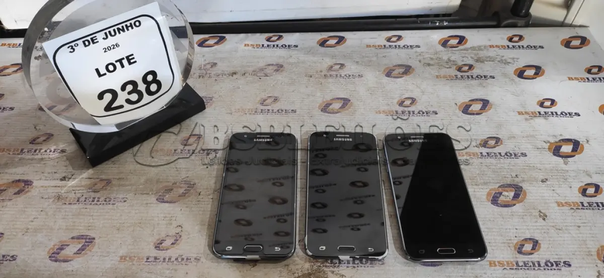 LOTE 238 - 03 CELULARES SAMSUNG MODELO J5. (NO ESTADO) ATENÇÃO! FAZER A VISITAÇÃO ANTES DE ARREMATAR, NÃO SABEMOS SE FUNCIONA, LEILÃO NÃO TEM GARANTIA E NEM DEVOLUÇÃO, SUJEITO A POSSÍVEIS AVARIAS VISÍVEIS/OCULTAS E/OU AUSÊNCIA DE COMPONENTES.