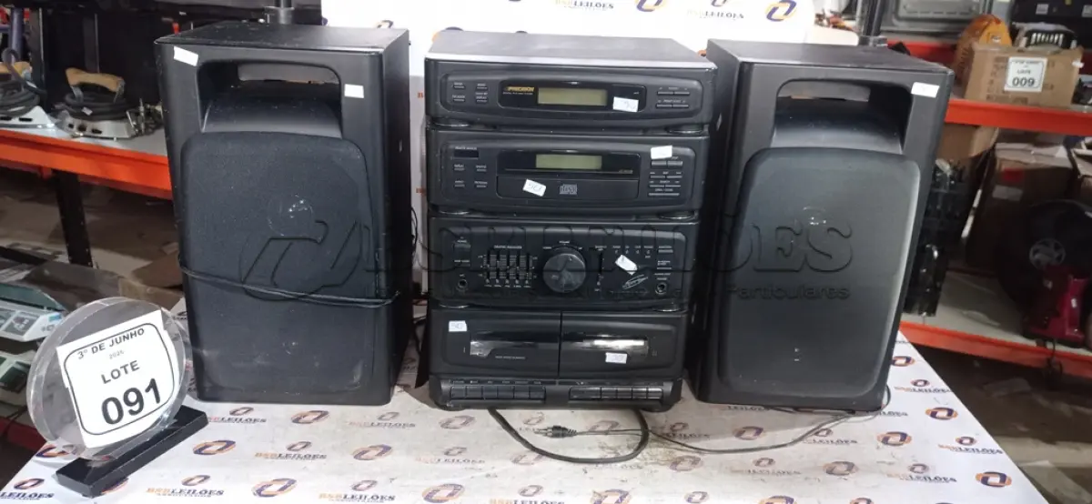 LOTE 091 - 01 MINI SYSTEM COM 02 CAIXAS MARCA PRECISION. (NO ESTADO) ATENÇÃO! FAZER A VISITAÇÃO ANTES DE ARREMATAR, NÃO SABEMOS SE FUNCIONA, LEILÃO NÃO TEM GARANTIA E NEM DEVOLUÇÃO, SUJEITO A POSSÍVEIS AVARIAS VISÍVEIS/OCULTAS E/OU AUSÊNCIA DE COMPONENTES.