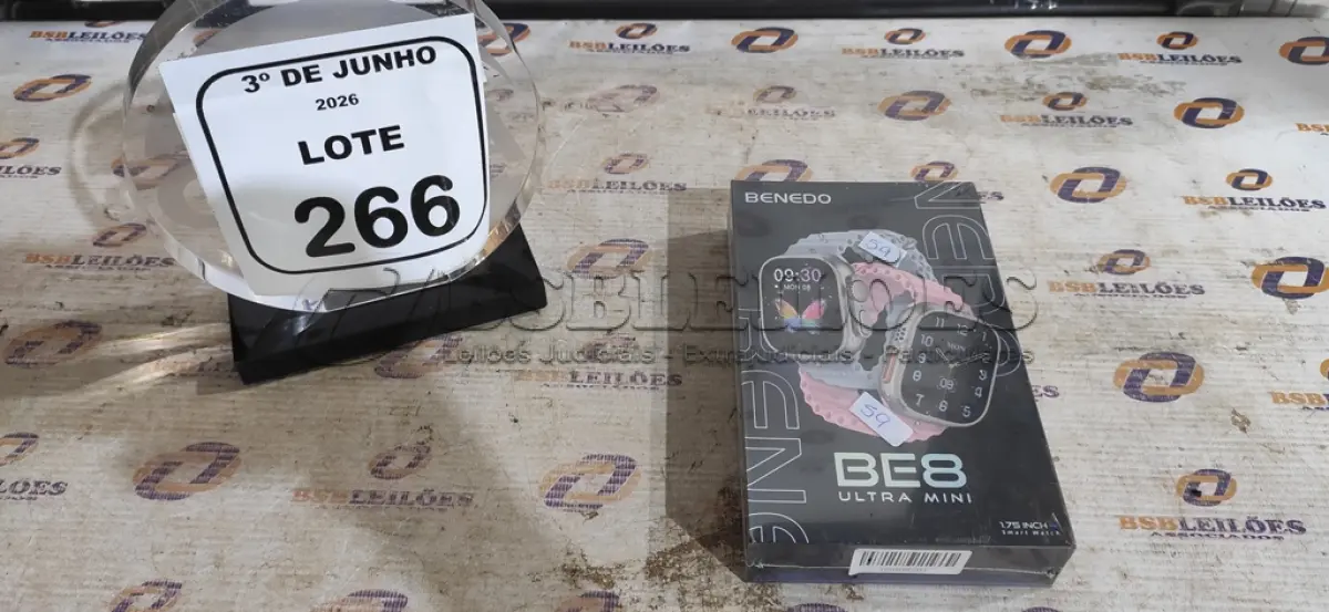 LOTE 266 - 01 SMART WATCH MODELO BE8 ULTRA MINI MARCA BENEDO. (NO ESTADO) ATENÇÃO! FAZER A VISITAÇÃO ANTES DE ARREMATAR, NÃO SABEMOS SE FUNCIONA, LEILÃO NÃO TEM GARANTIA E NEM DEVOLUÇÃO, SUJEITO A POSSÍVEIS AVARIAS VISÍVEIS/OCULTAS E/OU AUSÊNCIA DE COMPONENTES.