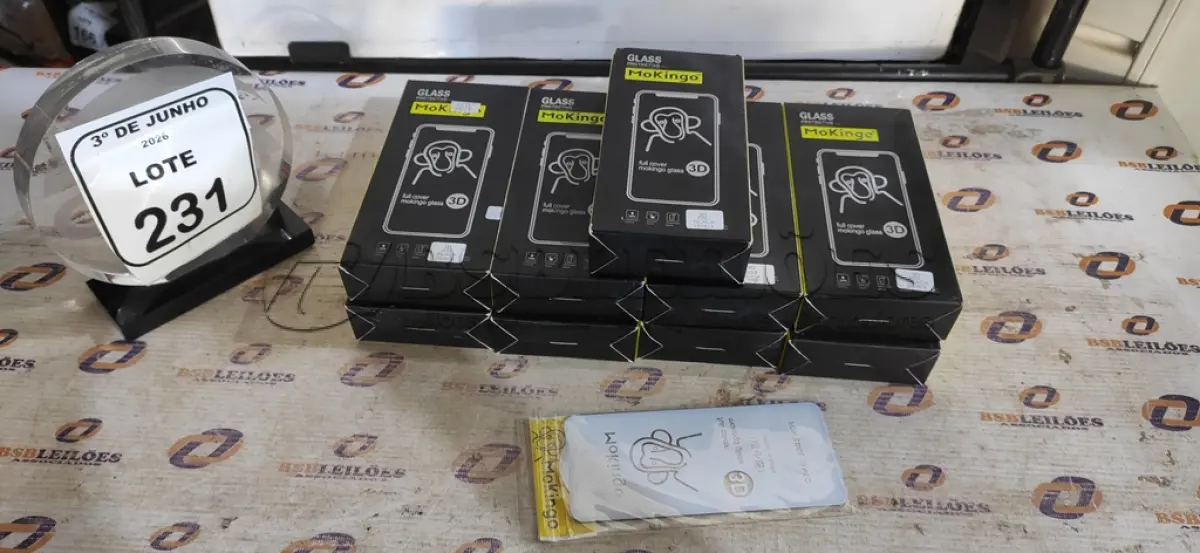 LOTE 231 - 09 CAIXAS DE PELÍCULAS PROTETORAS DE TELA DE CELULAR COM 25 PEÇAS CADA MARCA MOKINGO. (NO ESTADO) ATENÇÃO! FAZER A VISITAÇÃO ANTES DE ARREMATAR, NÃO SABEMOS SE FUNCIONA, LEILÃO NÃO TEM GARANTIA E NEM DEVOLUÇÃO, SUJEITO A POSSÍVEIS AVARIAS VISÍVEIS/OCULTAS E/OU AUSÊNCIA DE COMPONENTES.