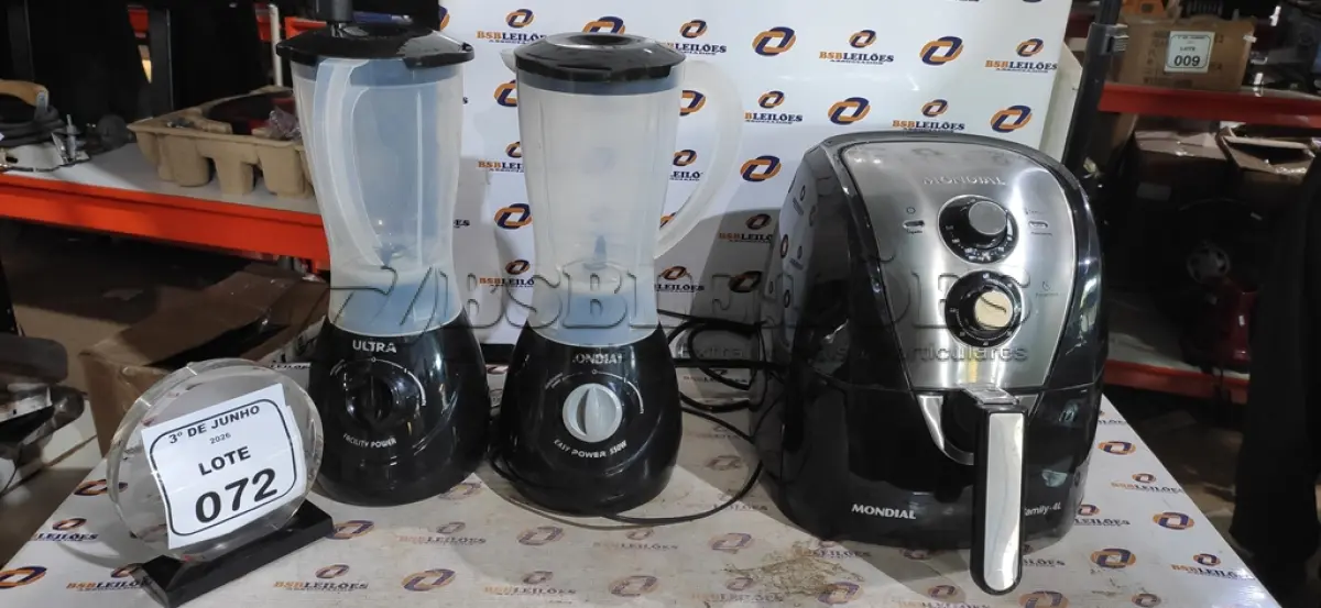 LOTE 072 - 01 AIR FRYER 4L 220V MARCA MONDIAL E 02 LIQUIDIFICADORES 220V. (NO ESTADO) ATENÇÃO! FAZER A VISITAÇÃO ANTES DE ARREMATAR, NÃO SABEMOS SE FUNCIONA, LEILÃO NÃO TEM GARANTIA E NEM DEVOLUÇÃO, SUJEITO A POSSÍVEIS AVARIAS VISÍVEIS/OCULTAS E/OU AUSÊNCIA DE COMPONENTES.