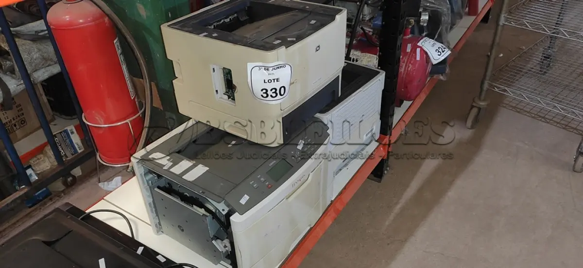 LOTE 330 - 03 IMPRESSORAS DE MARCAS E MODELOS DIVERSOS. (NO ESTADO) ATENÇÃO! FAZER A VISITAÇÃO ANTES DE ARREMATAR, NÃO SABEMOS SE FUNCIONA, LEILÃO NÃO TEM GARANTIA E NEM DEVOLUÇÃO, SUJEITO A POSSÍVEIS AVARIAS VISÍVEIS/OCULTAS E/OU AUSÊNCIA DE COMPONENTES.