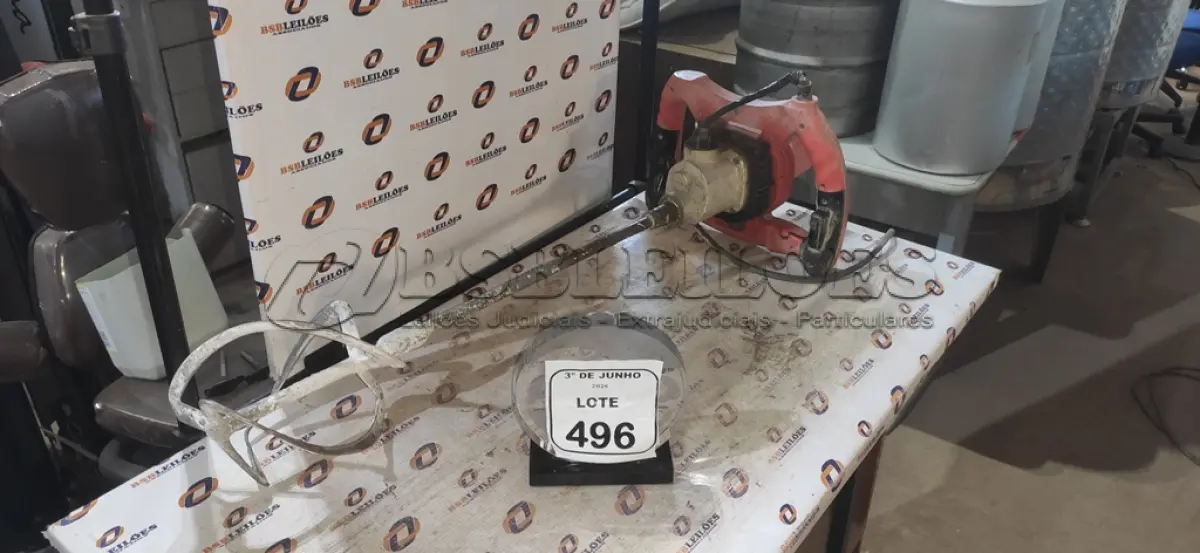 LOTE 496 - 01 MISTURADOR DE TINTA ELÉTRICO. (NO ESTADO) ATENÇÃO! FAZER A VISITAÇÃO ANTES DE ARREMATAR, NÃO SABEMOS SE FUNCIONA, LEILÃO NÃO TEM GARANTIA E NEM DEVOLUÇÃO, SUJEITO A POSSÍVEIS AVARIAS VISÍVEIS/OCULTAS E/OU AUSÊNCIA DE COMPONENTES.