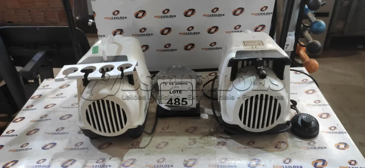 LOTE 485 - 02 ASPIRADORES CIRÚRGICO INCOMPLETOS. (NO ESTADO) ATENÇÃO! FAZER A VISITAÇÃO ANTES DE ARREMATAR, NÃO SABEMOS SE FUNCIONA, LEILÃO NÃO TEM GARANTIA E NEM DEVOLUÇÃO, SUJEITO A POSSÍVEIS AVARIAS VISÍVEIS/OCULTAS E/OU AUSÊNCIA DE COMPONENTES.